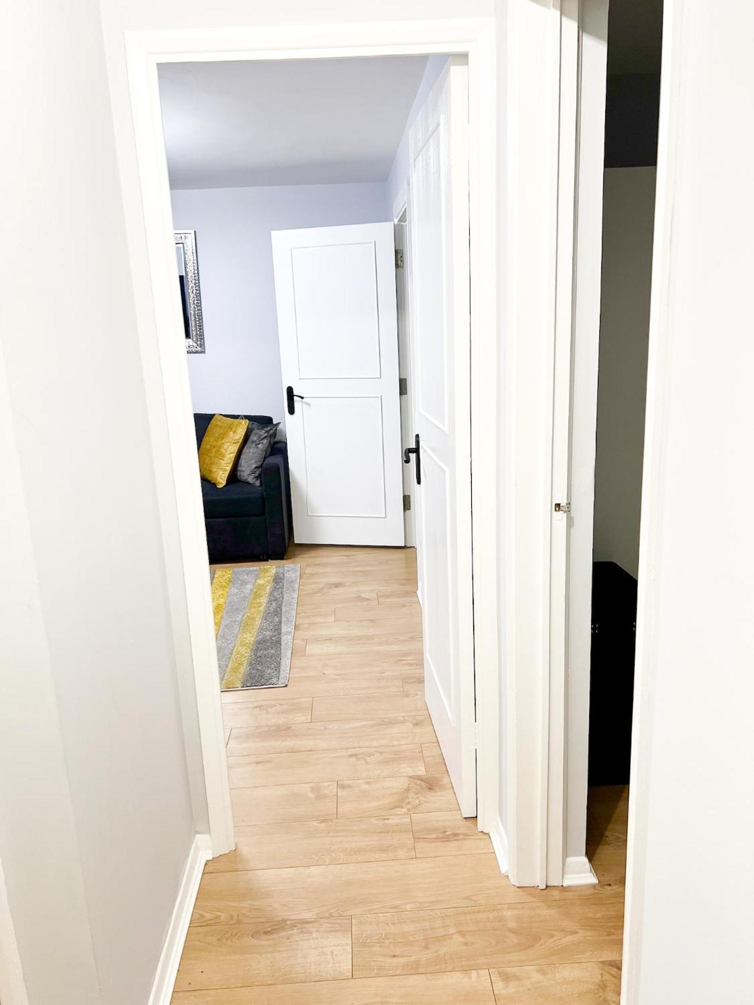 Beautiful Apartment In Beckton With Private Entrance And Garden Londres Exterior foto